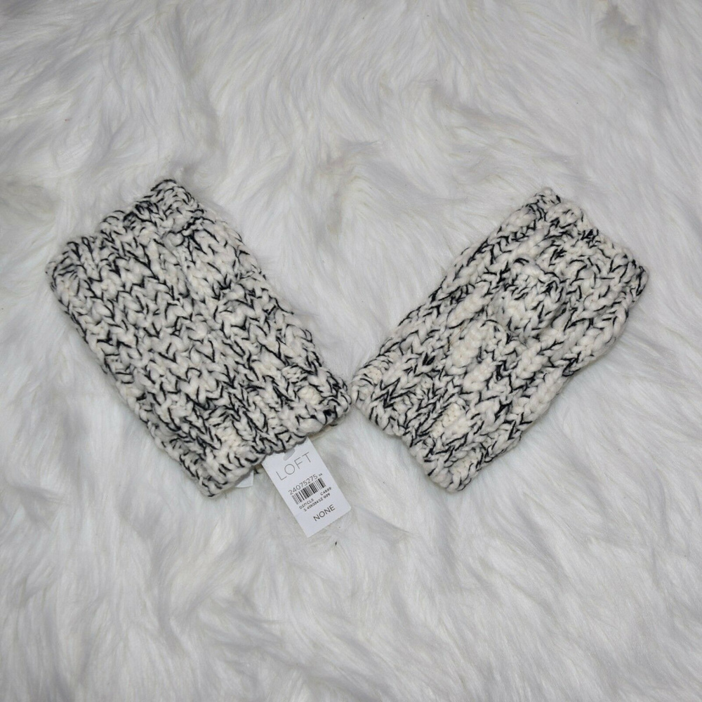 NWT LOFT Mitten Gauntlets.